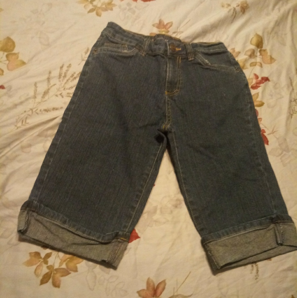 Capri shorts